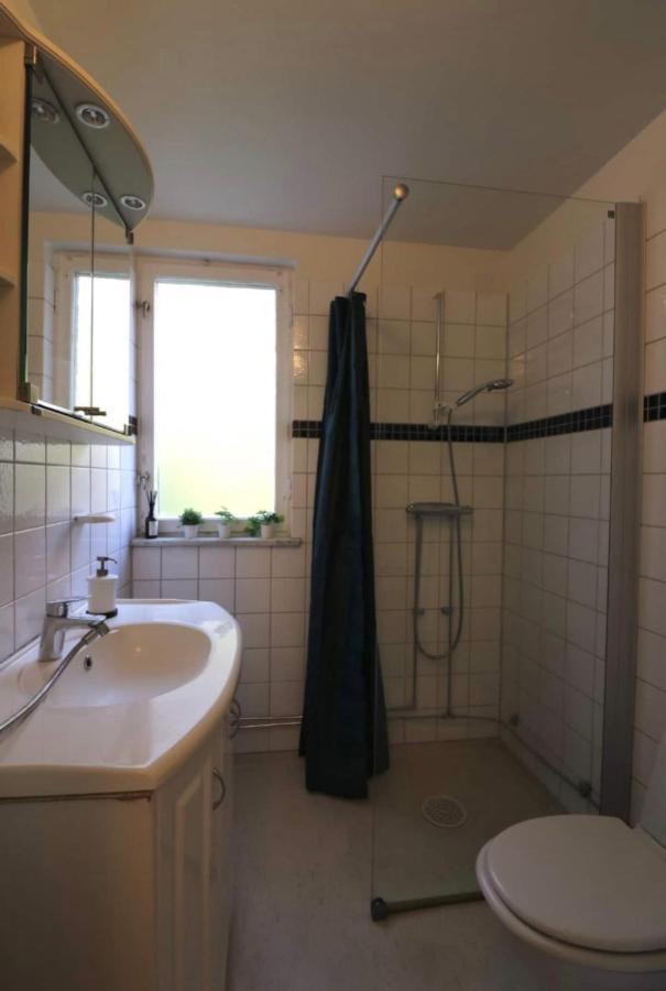 Trivsamma Laegenheter Med Fri Parkering Estocolmo Exterior foto