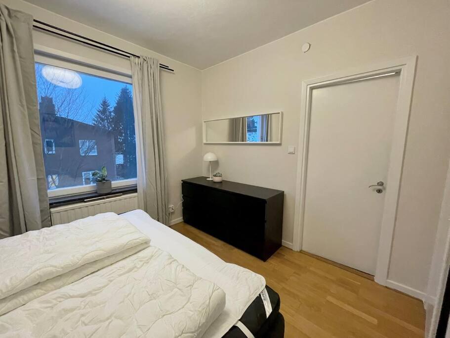 Trivsamma Laegenheter Med Fri Parkering Estocolmo Exterior foto