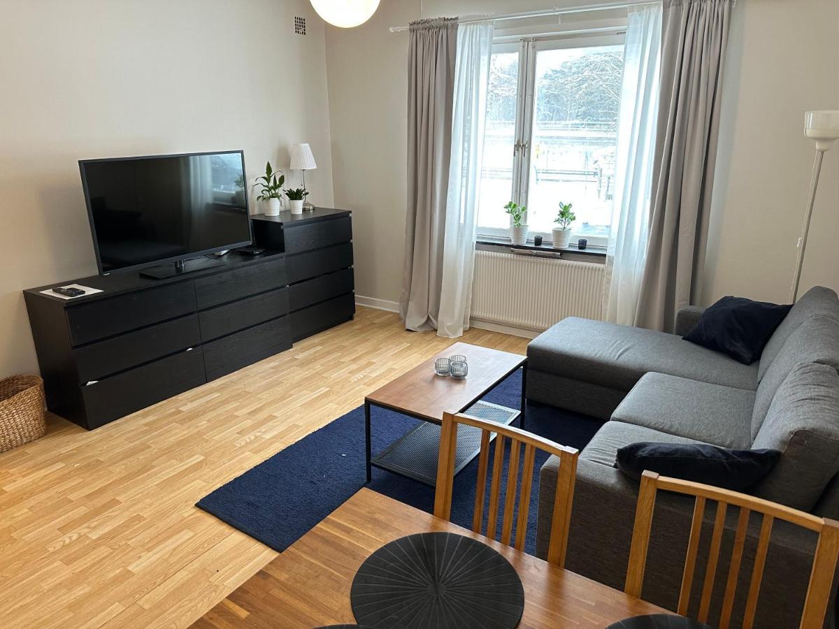Trivsamma Laegenheter Med Fri Parkering Estocolmo Exterior foto